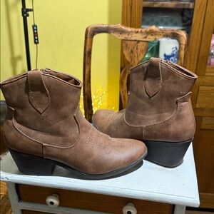 True Craft Tan Winnie Ankle Booties